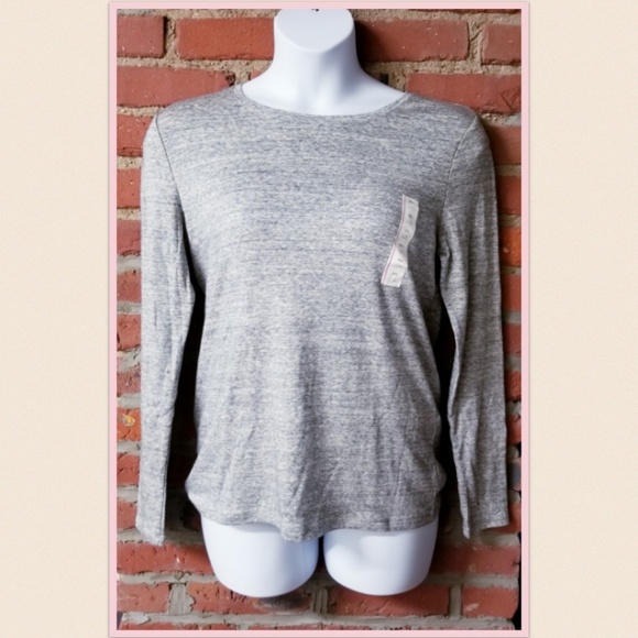 ⚡PLUS Women's Fitted Long Sleeve Crewneck T-Shirt - Picture 3 of 6